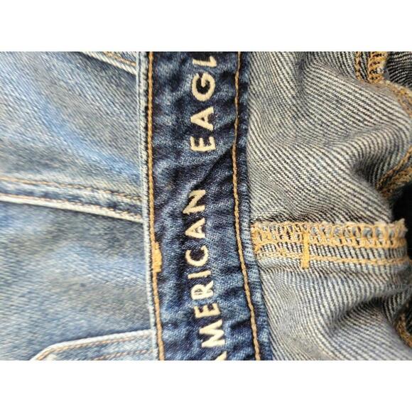 American Eagle Outfitters size 4 blue distressed denim hi-rise tomgirl jeans - Picture 3 of 6